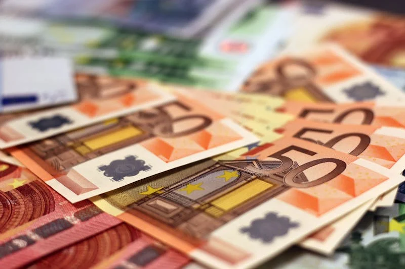 How Much Should You Have in Your 401(k) by Age? A Roadmap to Retirement Savings